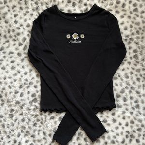 This is a black long sleeve Hollister size small